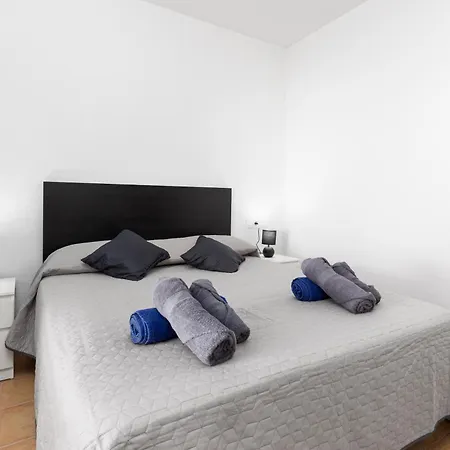 Villa Home2book Bright With Pool, Corralejo