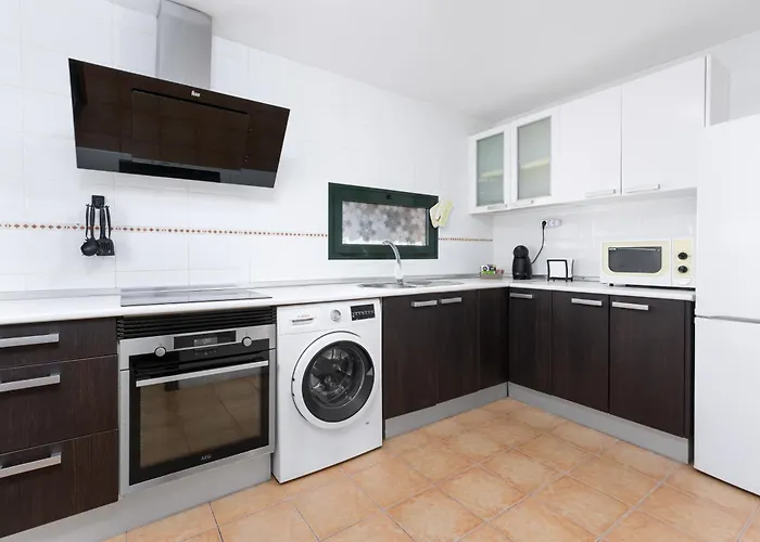 Villa Home2book Bright With Pool, Corralejo