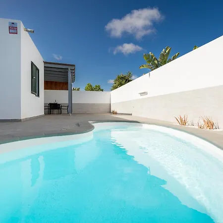 Home2book Bright With Pool, Corralejo