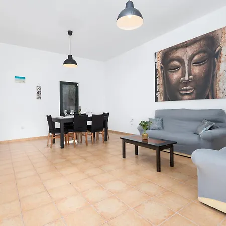 Villa Home2book Bright With Pool,