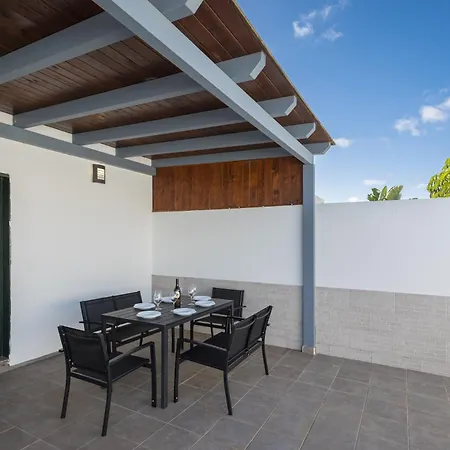 Home2book Bright With Pool, Corralejo
