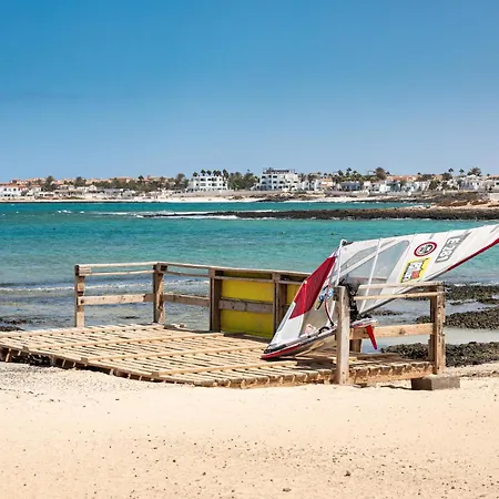 Willa Home2book Bright With Pool, Corralejo