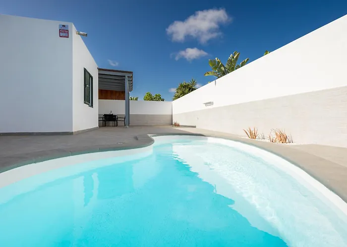 Home2book Bright With Pool, Corralejo