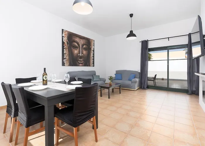 Villa Home2book Bright With Pool, Corralejo