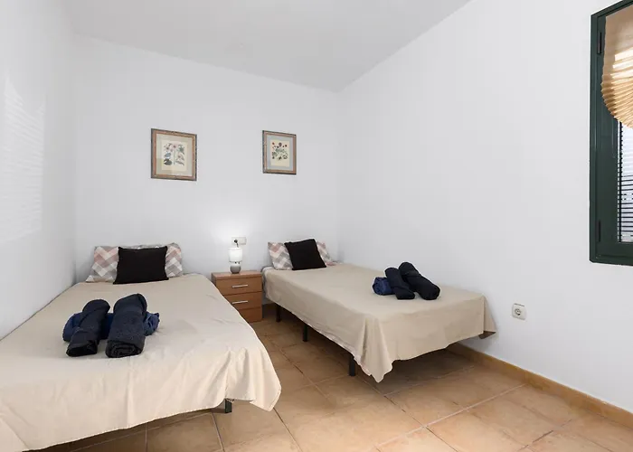 Home2book Bright With Pool, Willa Corralejo